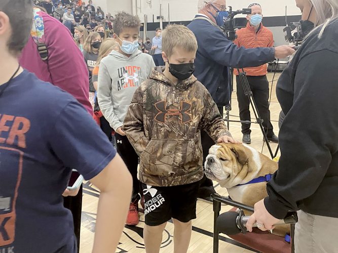 Justice, Babydog award $50K to Wirt County Primary Center
